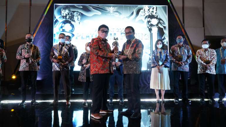 SR Award platinum 2022