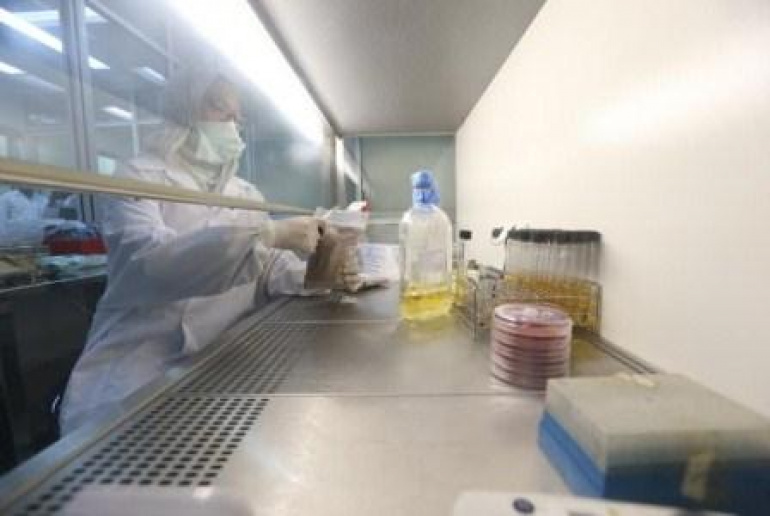 Lab Mikrobiologi Bio Farma Bantu Pastikan Uji Keamanan Pangan