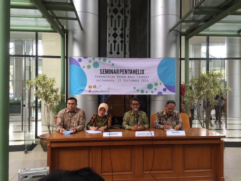 UNPAD     BUMN Centre of Excellence BCE Gelar Seminar Pentahelix untuk Kemandirian Bahan Baku FarmasiA